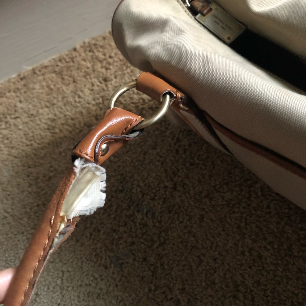Handbag - Picture 3 of 5